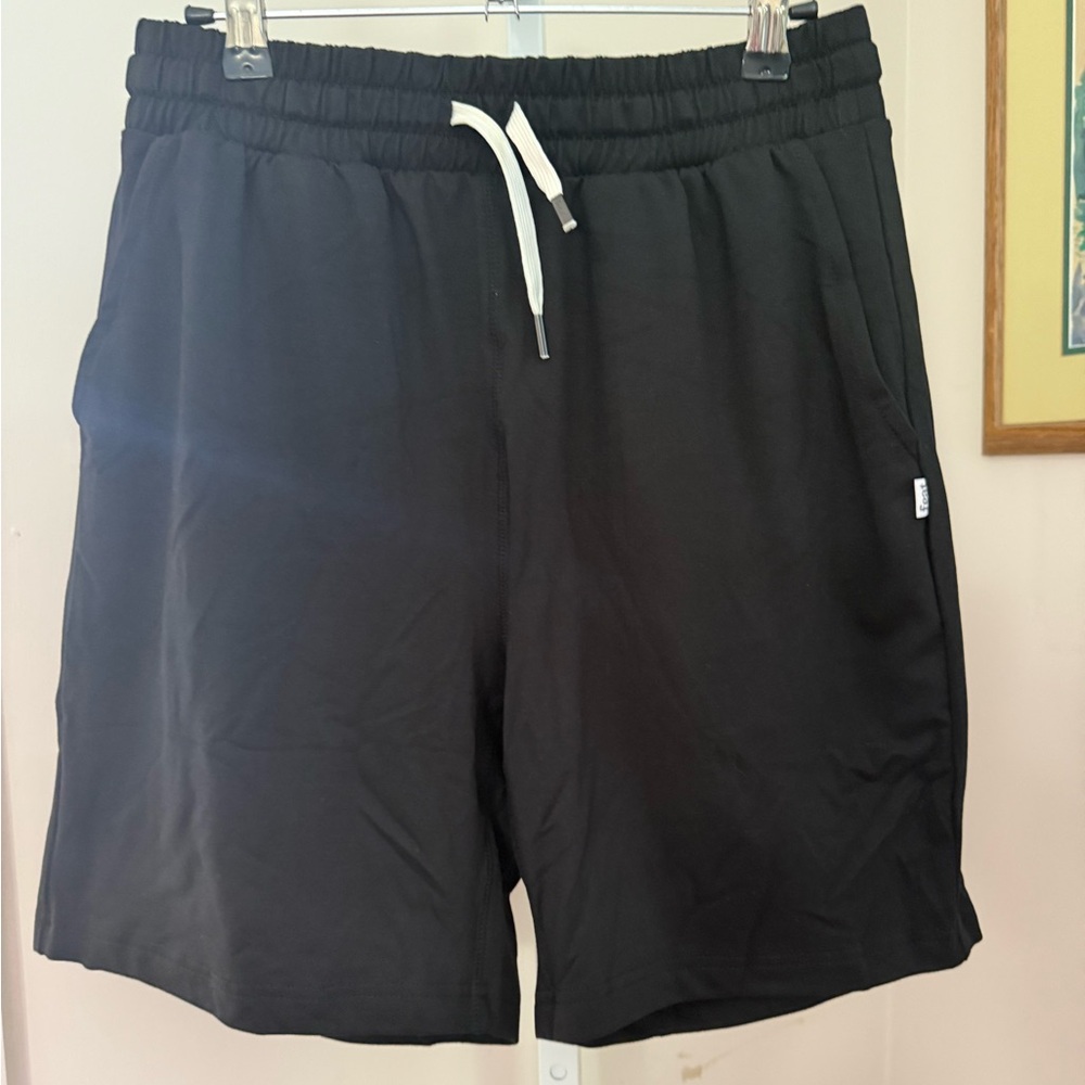 FEAT FLOWTECH ROAM SHORTS. SIZE SMALL. NWT.